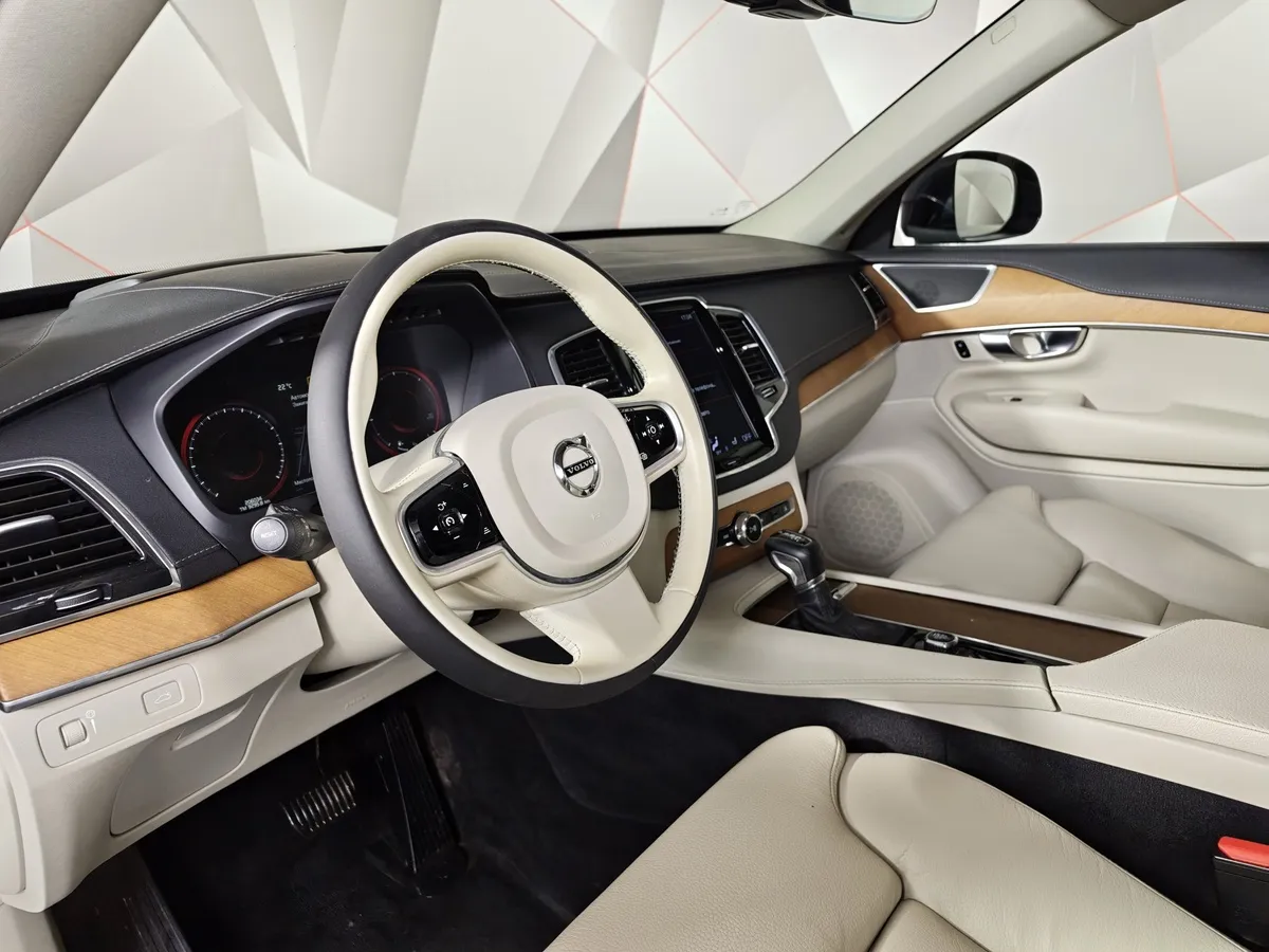 Volvo XC90 2.0 D5 Drive-E AT AWD (235 л.с.) Inscription Синий в АВИЛОН. Слайд №19