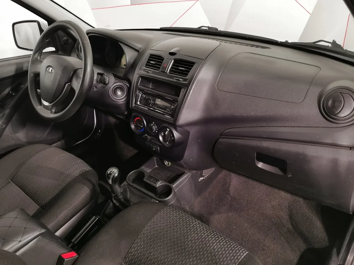 ВАЗ (Lada) Kalina 1.6 MT 8кл (87 л.с.) Белый в АВИЛОН. Слайд №12