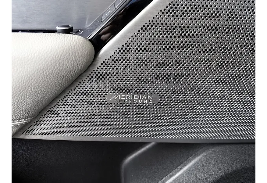 Land Rover Range Rover Velar 3.0 TD V6 AT (300 л.с.) R-Dynamic SE Серый в АВИЛОН. Слайд №24