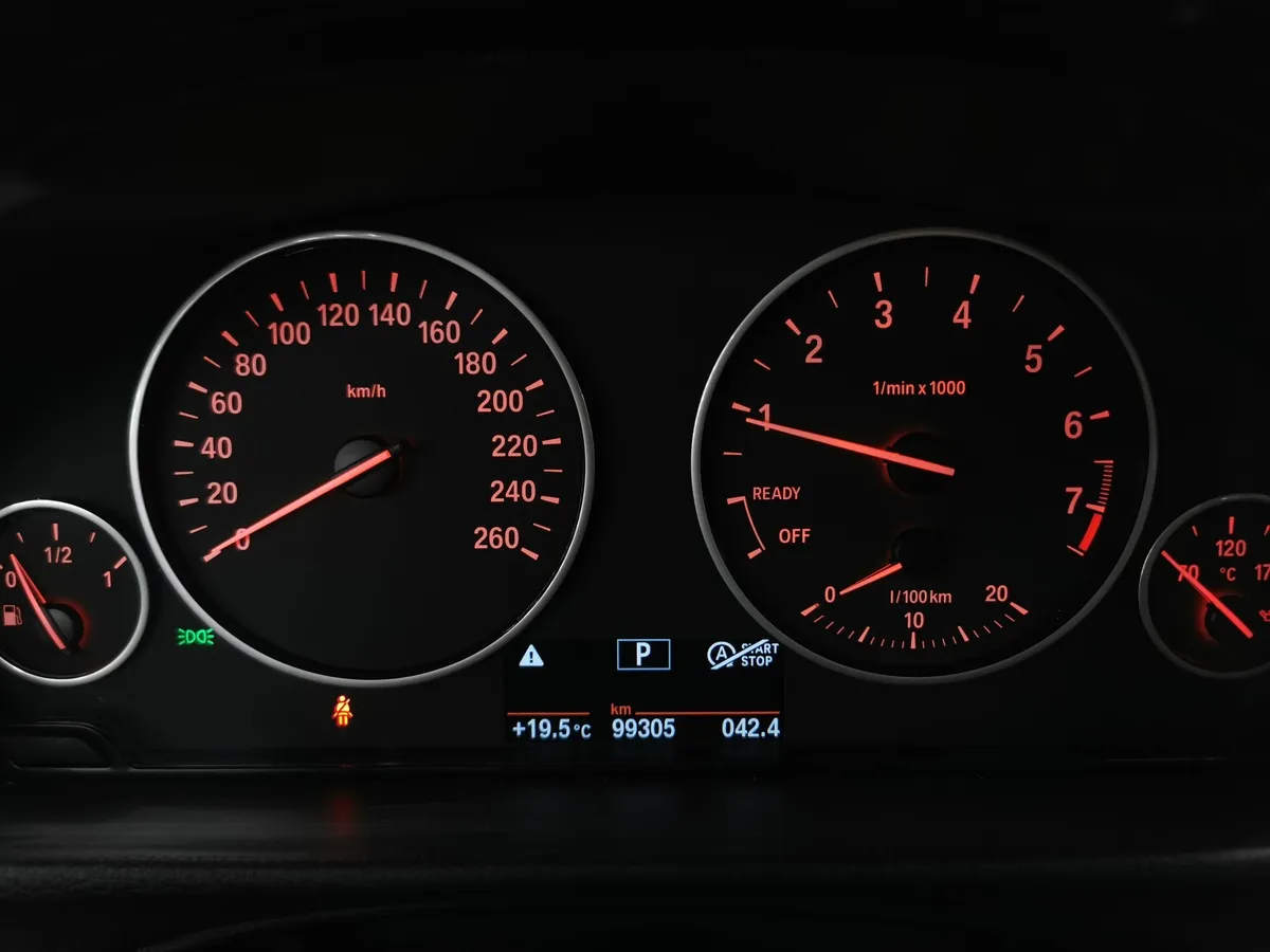 BMW 3 серия 318i AT (136 л.с.) Черный в АВИЛОН. Слайд №13