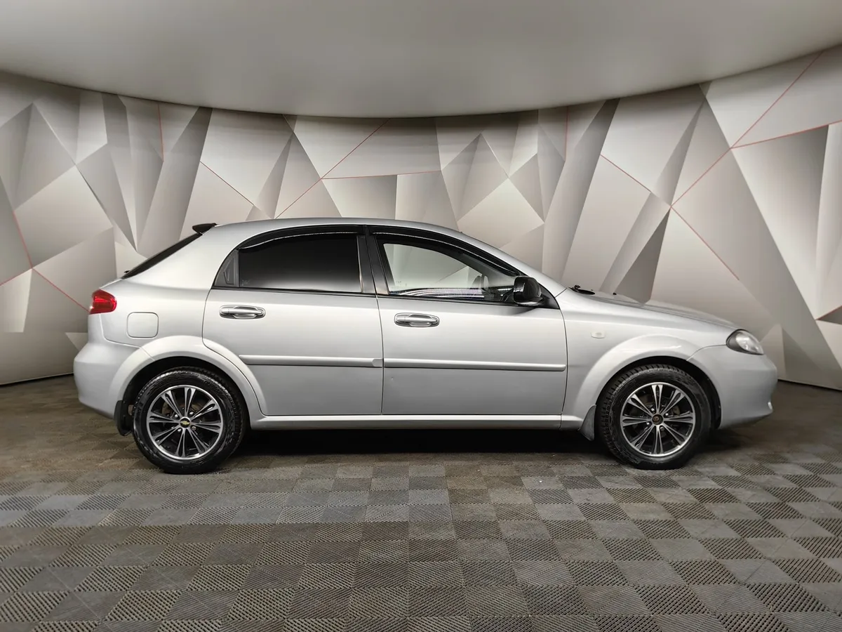 Chevrolet Lacetti 1.4 MT (95 л.с.) Серебристый в АВИЛОН. Слайд №6