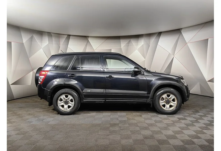 Suzuki Grand Vitara 2.0 AT (140 л.с.) Черный в АВИЛОН. Слайд №6