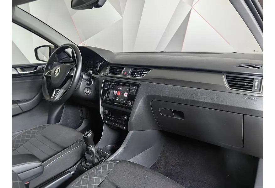 Skoda Rapid 1.6 MT (110 л.с.) Бежевый в АВИЛОН. Слайд №13