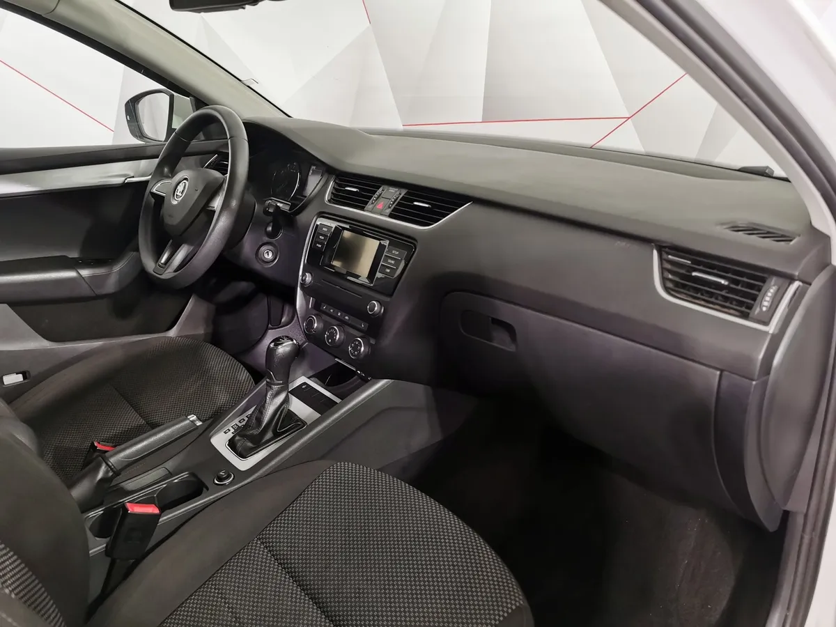 Skoda Octavia 1.4 TSI DSG (150 л.с.) Ambition Белый в АВИЛОН. Слайд №12