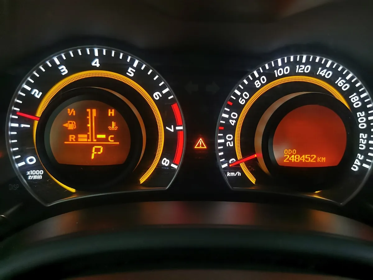 Toyota Corolla 1.6 MT (124 л.с.) Comfort Голубой в АВИЛОН. Слайд №15
