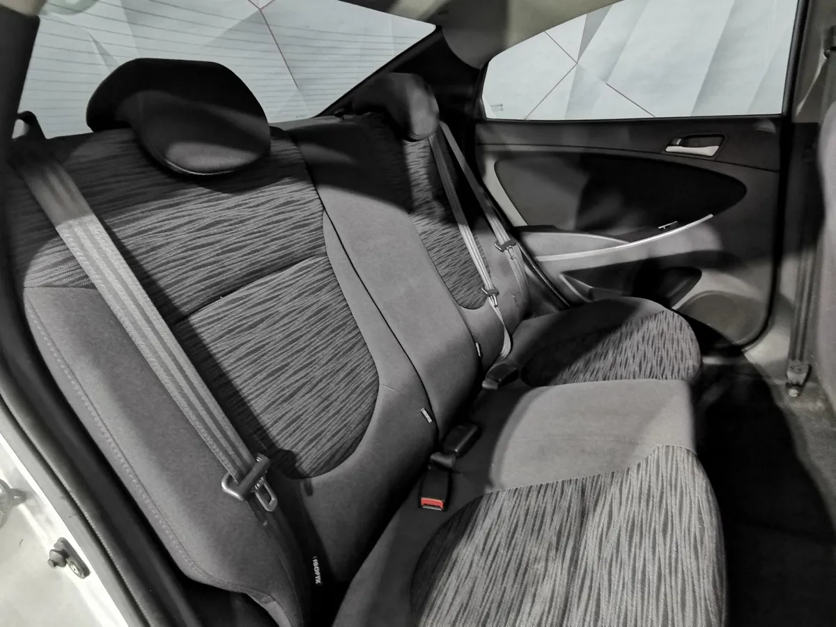 Hyundai Solaris 1.6 AT (123 л.с.) Comfort Серебристый в АВИЛОН. Слайд №16