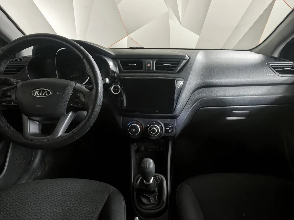 Kia Rio 1.4 MT (107 л.с.) Comfort Черный в АВИЛОН. Слайд №13