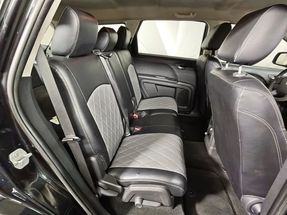 Dodge Journey 2.4 AT (170 л.с.) Черный в АВИЛОН. Слайд №14