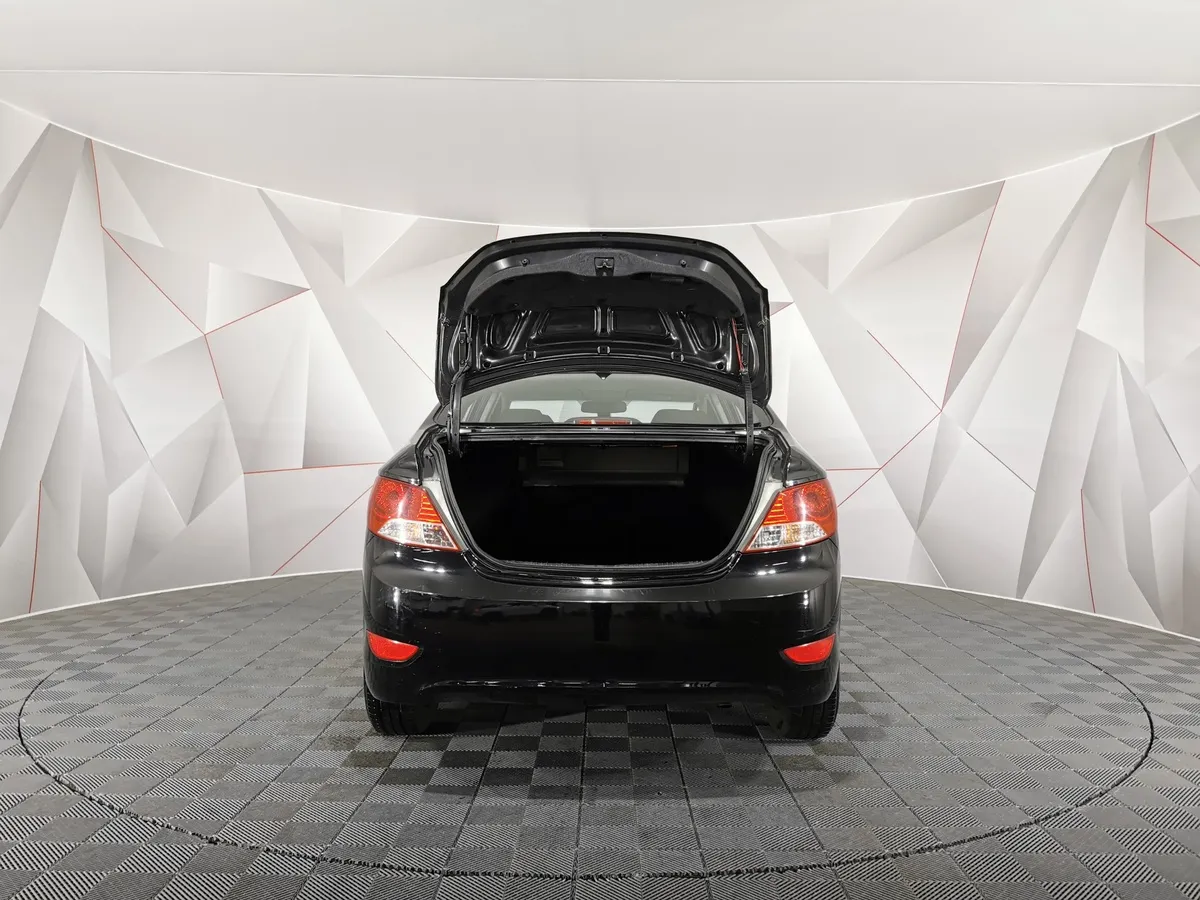 Hyundai Solaris 1.4 MT (107 л.с.) Active Черный в АВИЛОН. Слайд №11