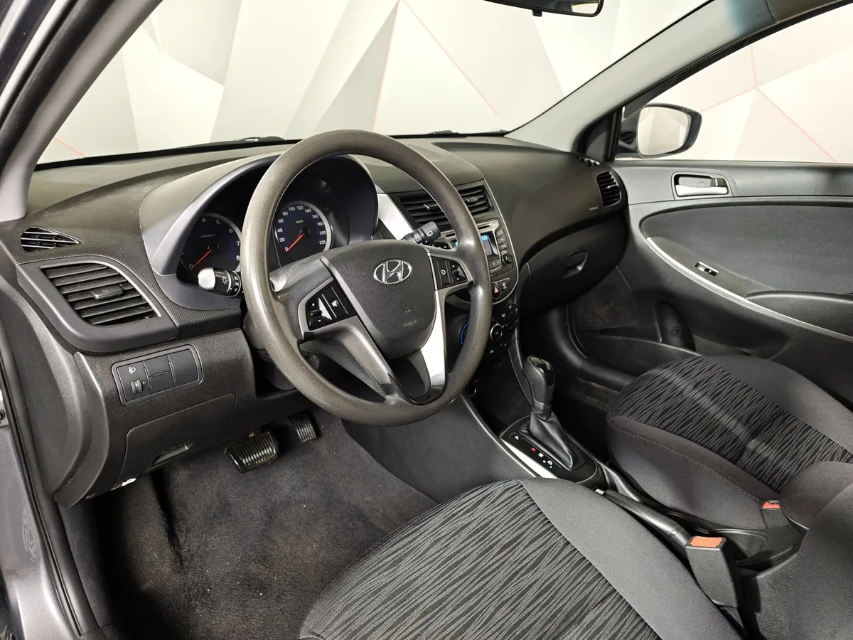 Hyundai Solaris 1.6 AT (123 л.с.) Comfort Серый в АВИЛОН. Слайд №19