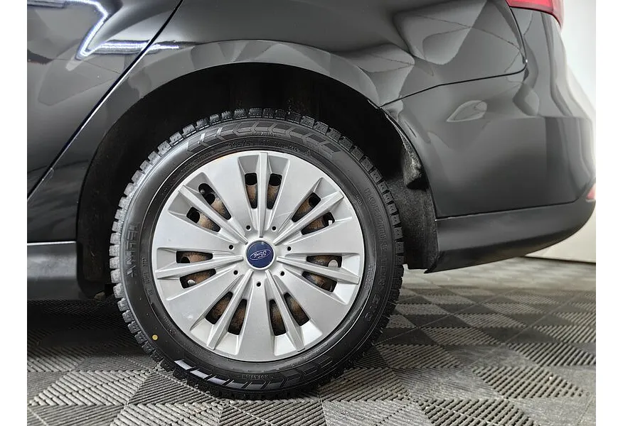 Ford Focus 1.6 Ti-VCT PowerShift (105 л.с.) SYNC Edition Черный в АВИЛОН. Слайд №9