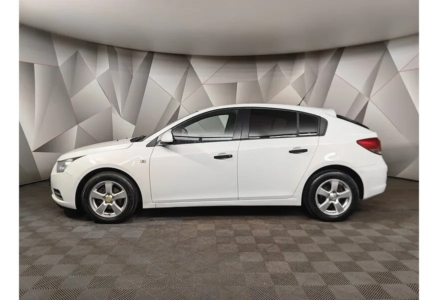 Chevrolet Cruze 1.6 AT (109 л.с.) Белый в АВИЛОН. Слайд №5 Chevrolet Cruze 1.6 AT (109 л.с.) Белый в АВИЛОН. Слайд №5