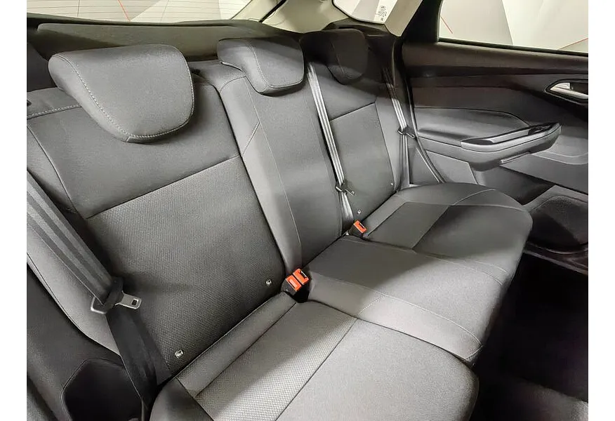 Ford Focus 1.6 Ti-VCT PowerShift (125 л.с.) SPECIAL EDITION Черный в АВИЛОН. Слайд №17