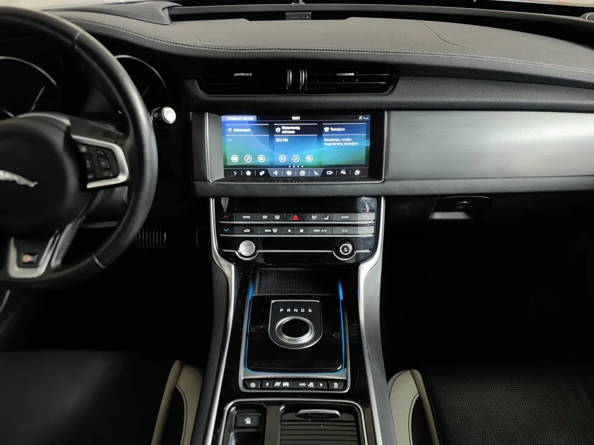 Jaguar XF 3.0 AT AWD (380 л.с.) S Белый в АВИЛОН. Слайд №15