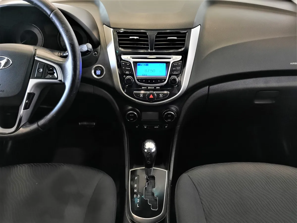 Hyundai Solaris 1.6 AT (123 л.с.) Elegance + Prestige + Safety Фиолетовый в АВИЛОН. Слайд №14