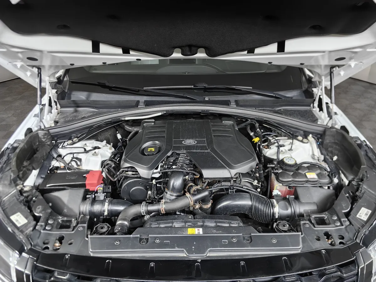 Land Rover Range Rover Velar 3.0 V6 AT (380 л.с.) R-Dynamic SE Белый в АВИЛОН. Слайд №11