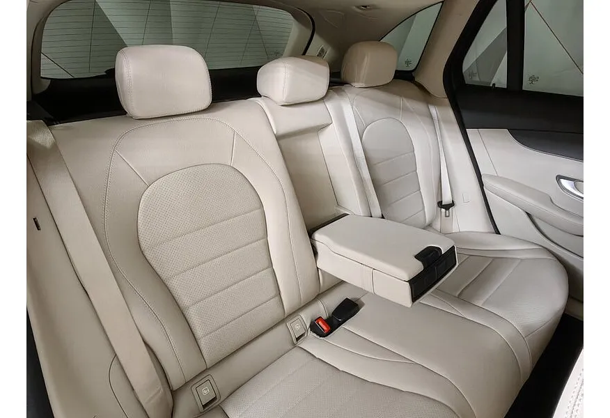 Mercedes-Benz GLC 300 d 9G-TRONIC 4MATIC (245 л.с.) Sport (Локальная сборка) Серебристый в АВИЛОН. Слайд №17