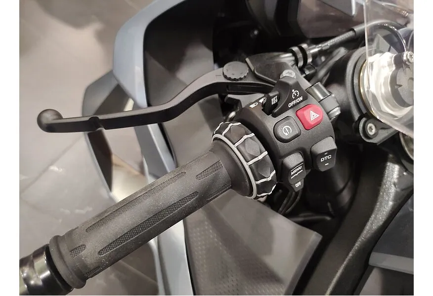 BMW Motorrad S 1000 RR S 1000 RR 999 см³ (207) 999 Серый в АВИЛОН. Слайд №8