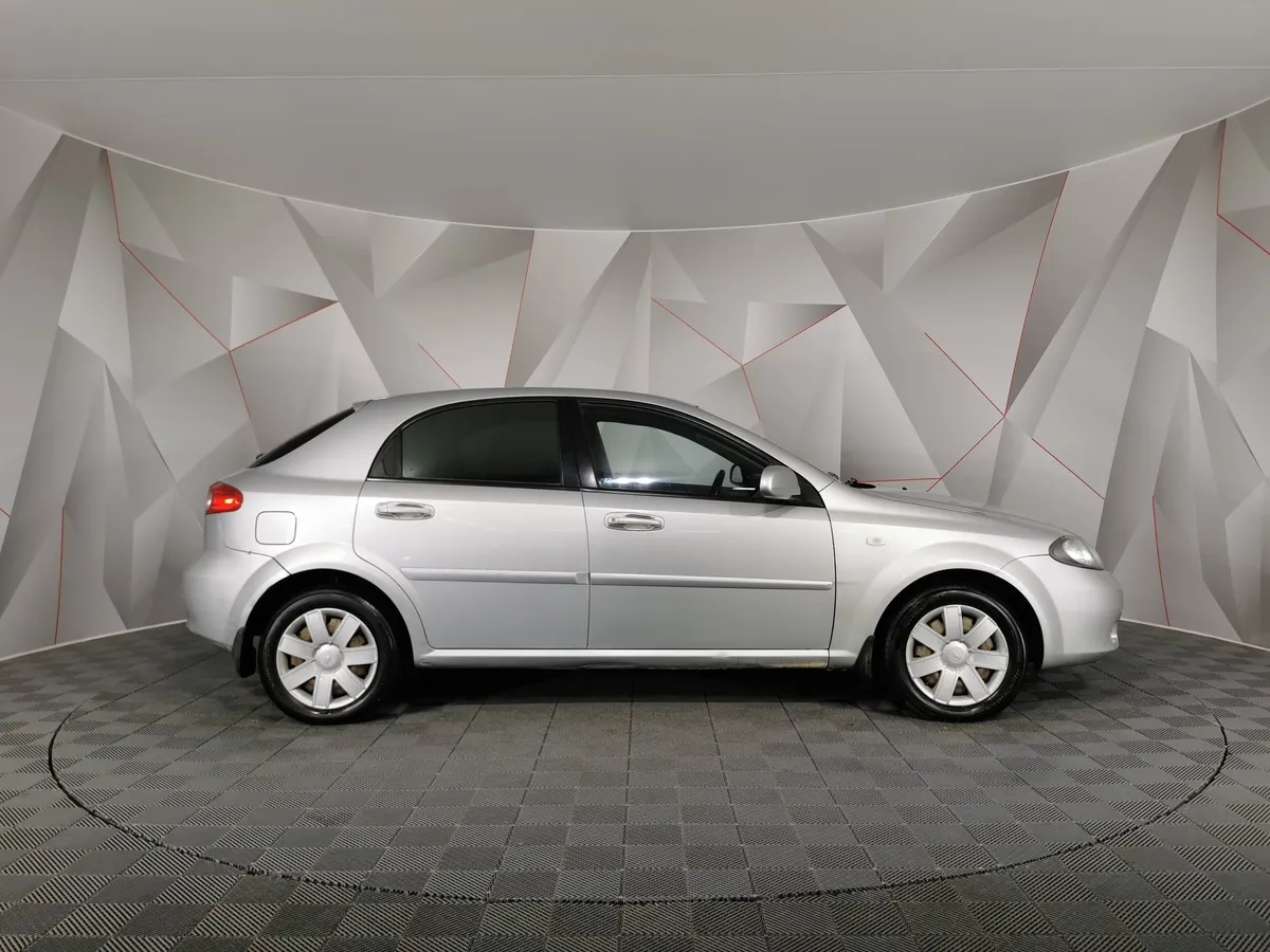 Chevrolet Lacetti 1.6 MT (109 л.с.) Platinum Серебристый в АВИЛОН. Слайд №6
