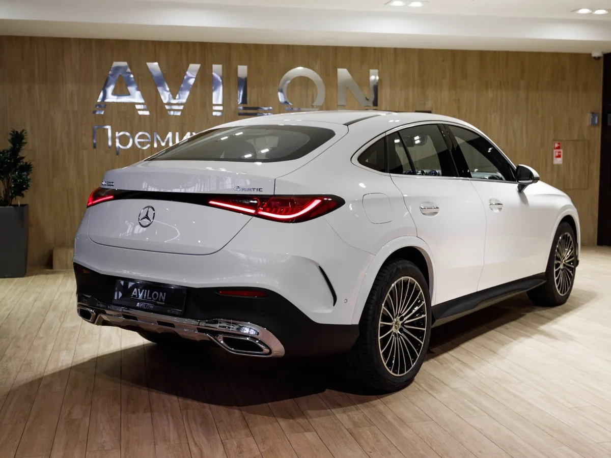 Mercedes-Benz GLC Купе 300 9G-TRONIC 4MATIC (272 л.с.) Белый в АВИЛОН. Слайд №4