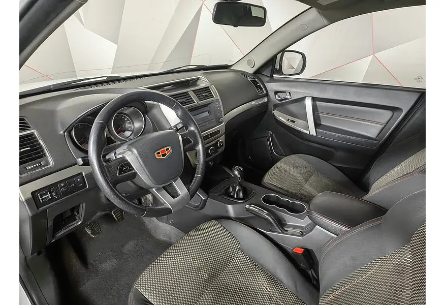 Geely Emgrand X7 2.0 MT (139 л.с.) Белый в АВИЛОН. Слайд №16