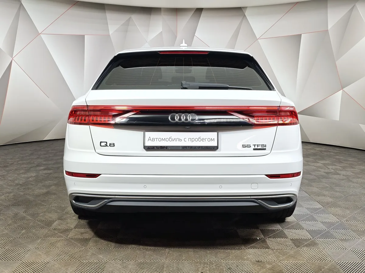 Audi Q8 55 TFSI Tiptronic quattro (340 л.с.) Белый в АВИЛОН. Слайд №8