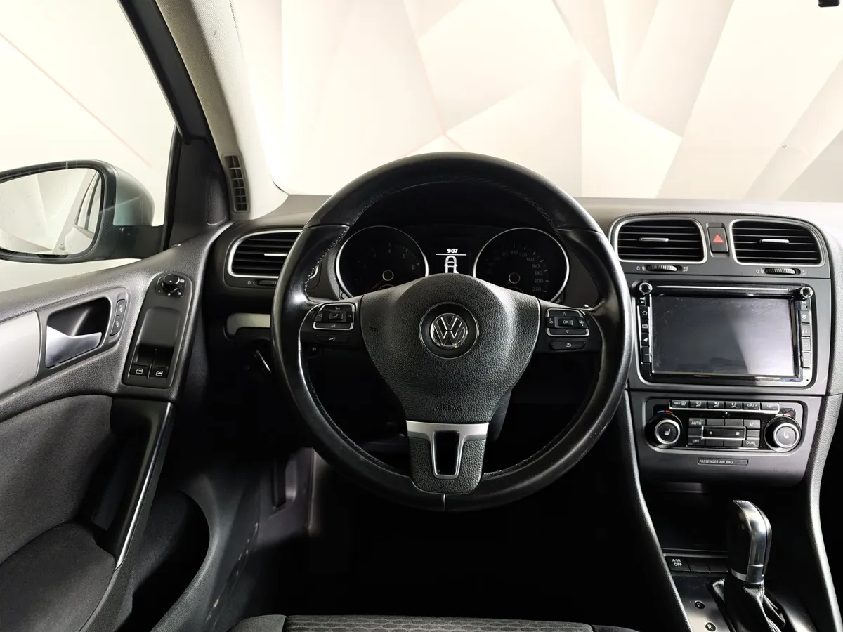 Volkswagen Golf 1.6 DSG (102 л.с.) Trendline Серебристый в АВИЛОН. Слайд №19