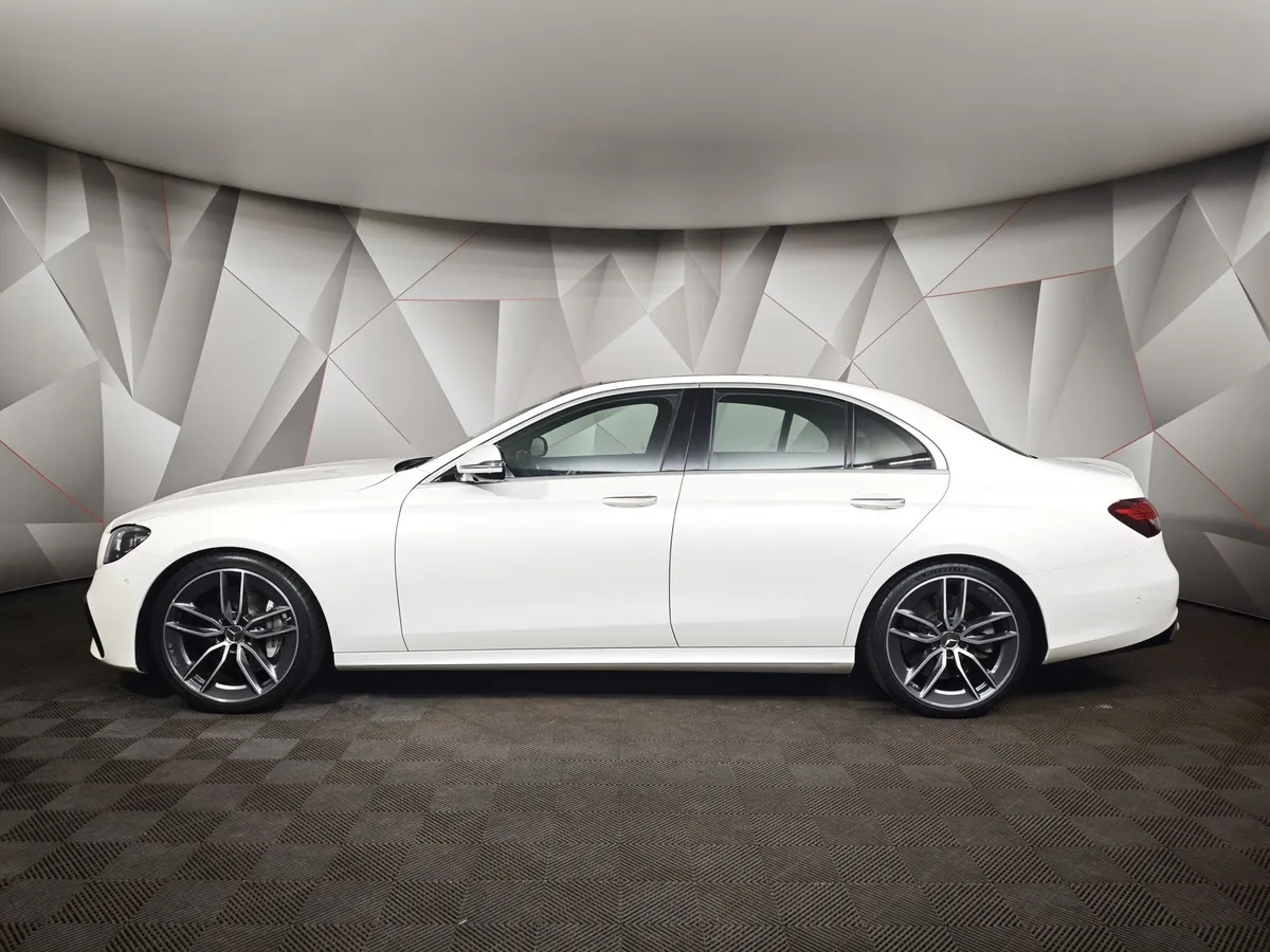 Mercedes-Benz E-Класс E 53 4MATIC+ 9G-TRONIC (435 л.с.) Особая серия Белый в АВИЛОН. Слайд №5