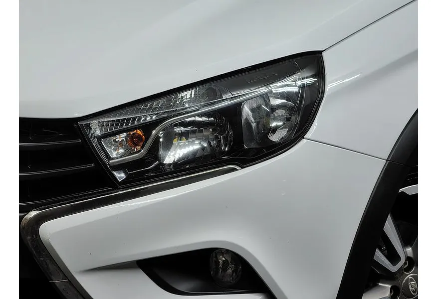 ВАЗ (Lada) Vesta 1.6 CVT (113 л.с.) Белый в АВИЛОН. Слайд №10