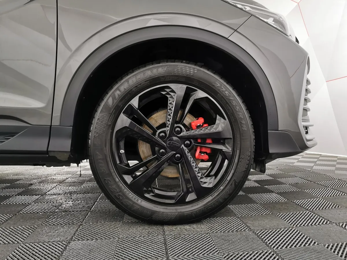 Geely Coolray 1.5T 7DCT (174 л.с.) Champion edition (Binyue Cool) Серый в АВИЛОН. Слайд №9