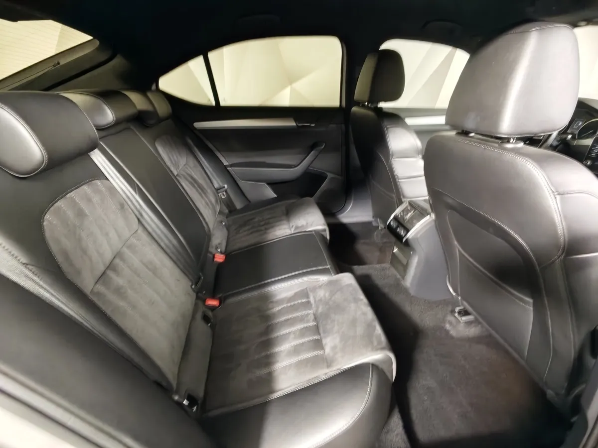 Skoda Superb 1.8 TSI DSG (180 л.с.) Белый в АВИЛОН. Слайд №16
