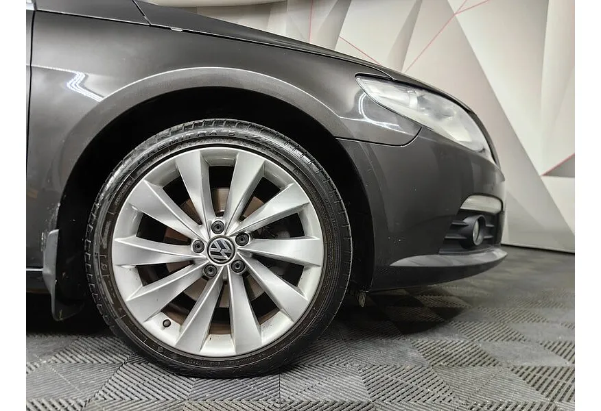 Volkswagen Passat CC 1.8 TSI DSG (152 л.с.) Черный в АВИЛОН. Слайд №9
