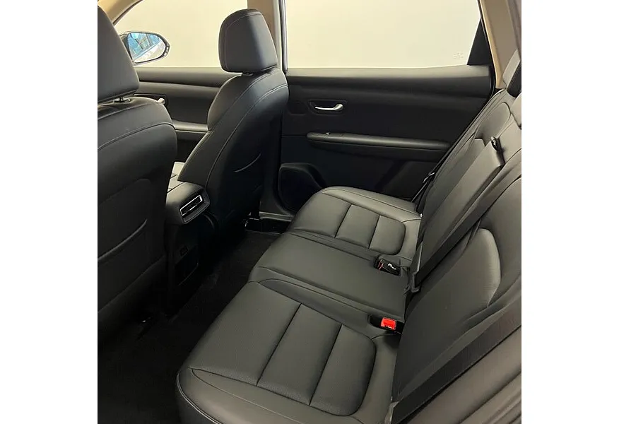 EVOLUTE i-SPACE 1.5 CVT (218 л.с.) (5 мест) Белый в АВИЛОН. Слайд №7