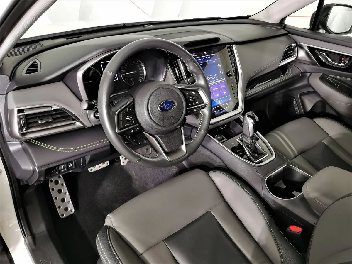 Subaru Outback 2.5 CVT AWD (188 л.с.) Белый в АВИЛОН. Слайд №18