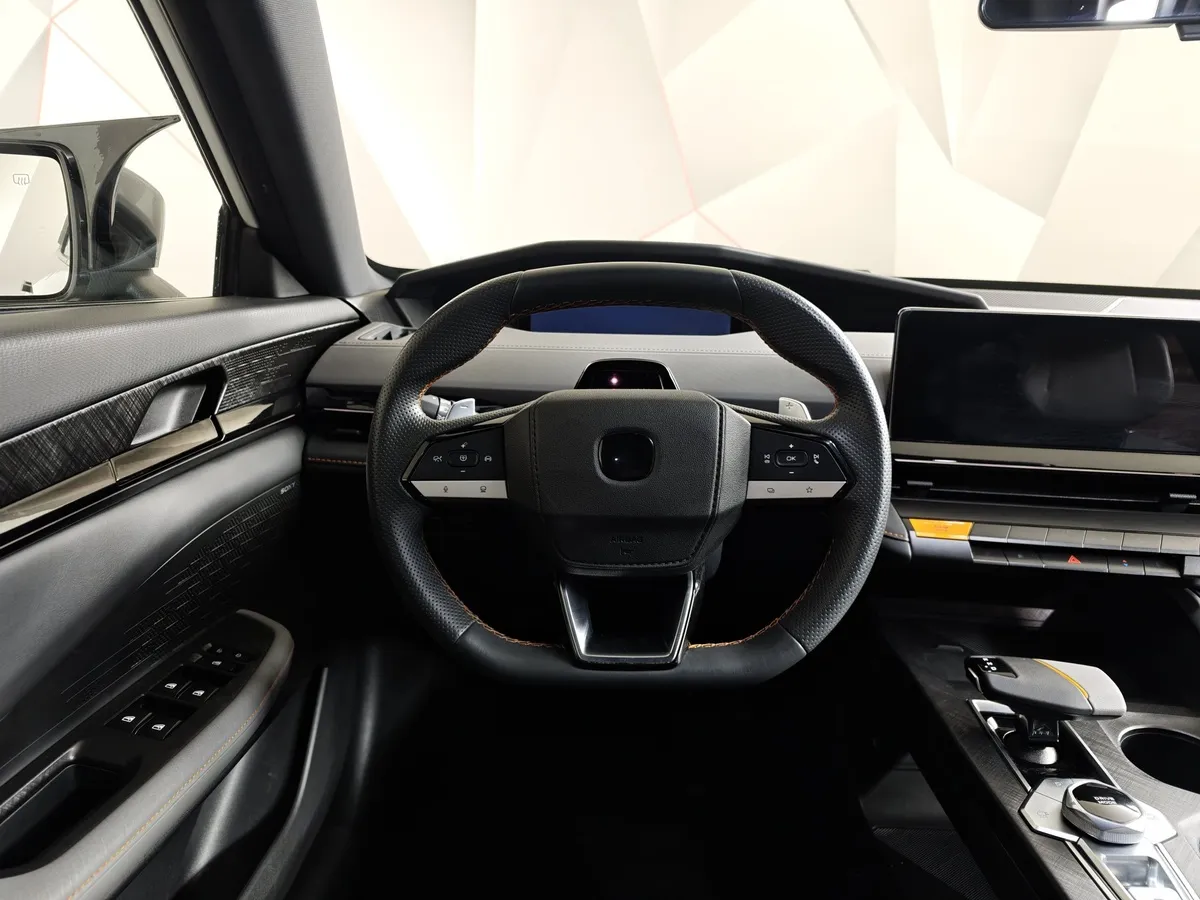 Changan UNI-V 1.5 AMT (181 л.с.) Tech Белый в АВИЛОН. Слайд №20