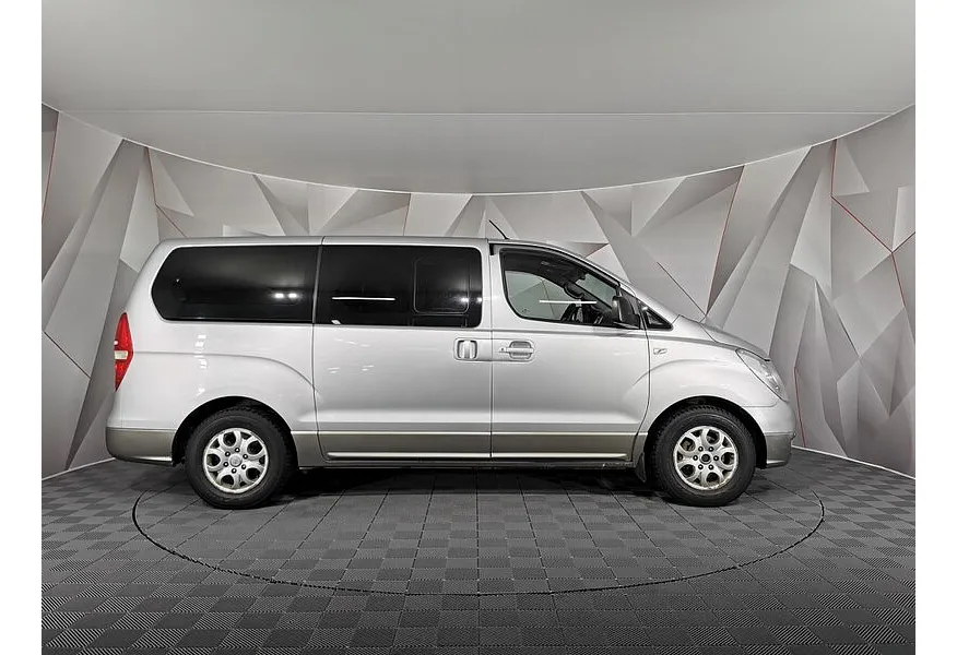 Hyundai H-1 2.4 AT (173 л.с.) Comfort Серебристый в АВИЛОН. Слайд №6