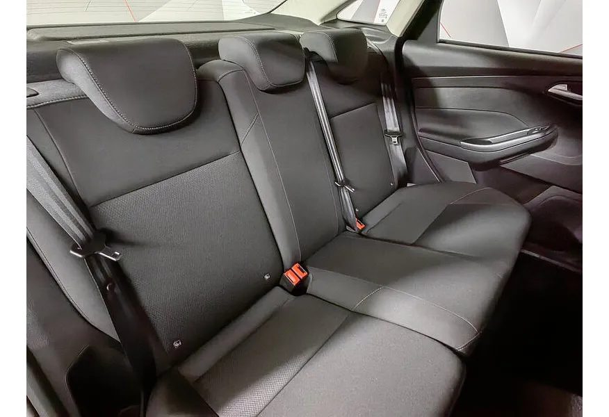 Ford Focus 1.6 Ti-VCT PowerShift (125 л.с.) SYNC Edition Серый в АВИЛОН. Слайд №17