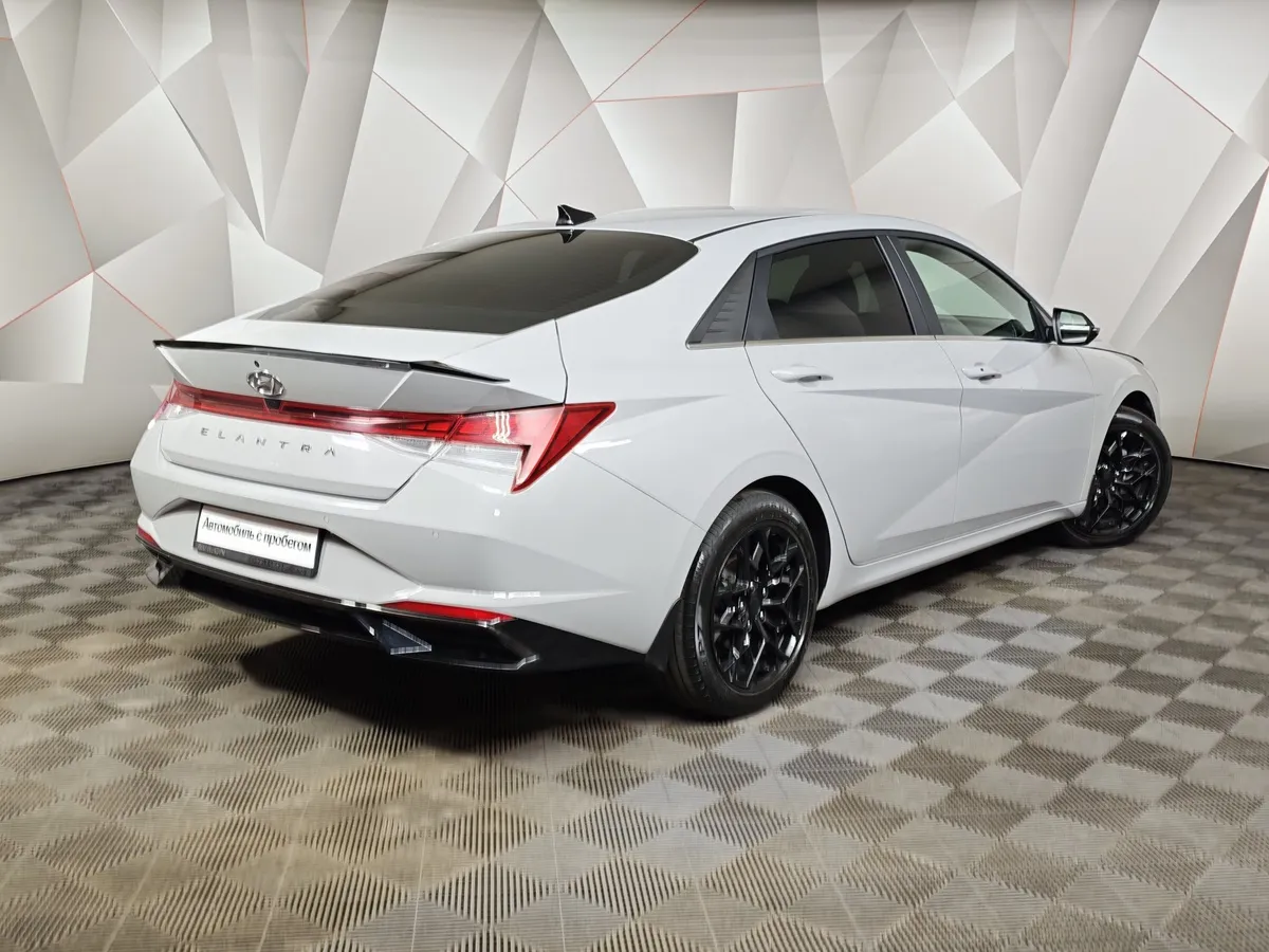 Hyundai Elantra 1.6 AT FWD (128 л.с.) Style Серый в АВИЛОН. Слайд №2