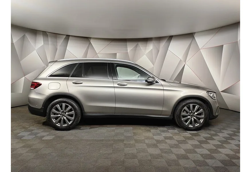 Mercedes-Benz GLC 200 9G-TRONIC 4MATIC (197 л.с.) Premium Серый в АВИЛОН. Слайд №6