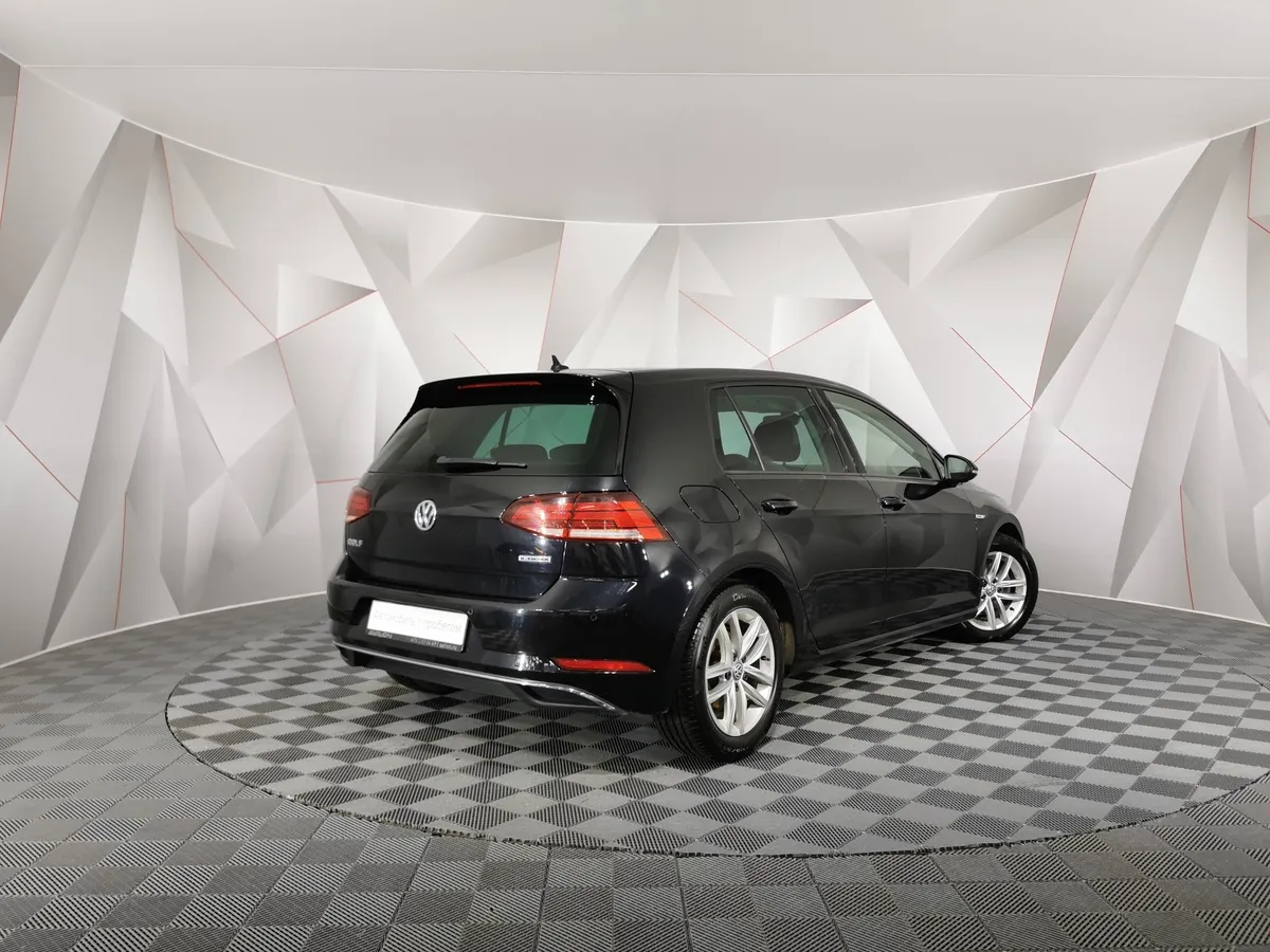 Volkswagen Golf 1.5 TSI DSG (130 л.с.) Черный в АВИЛОН. Слайд №2