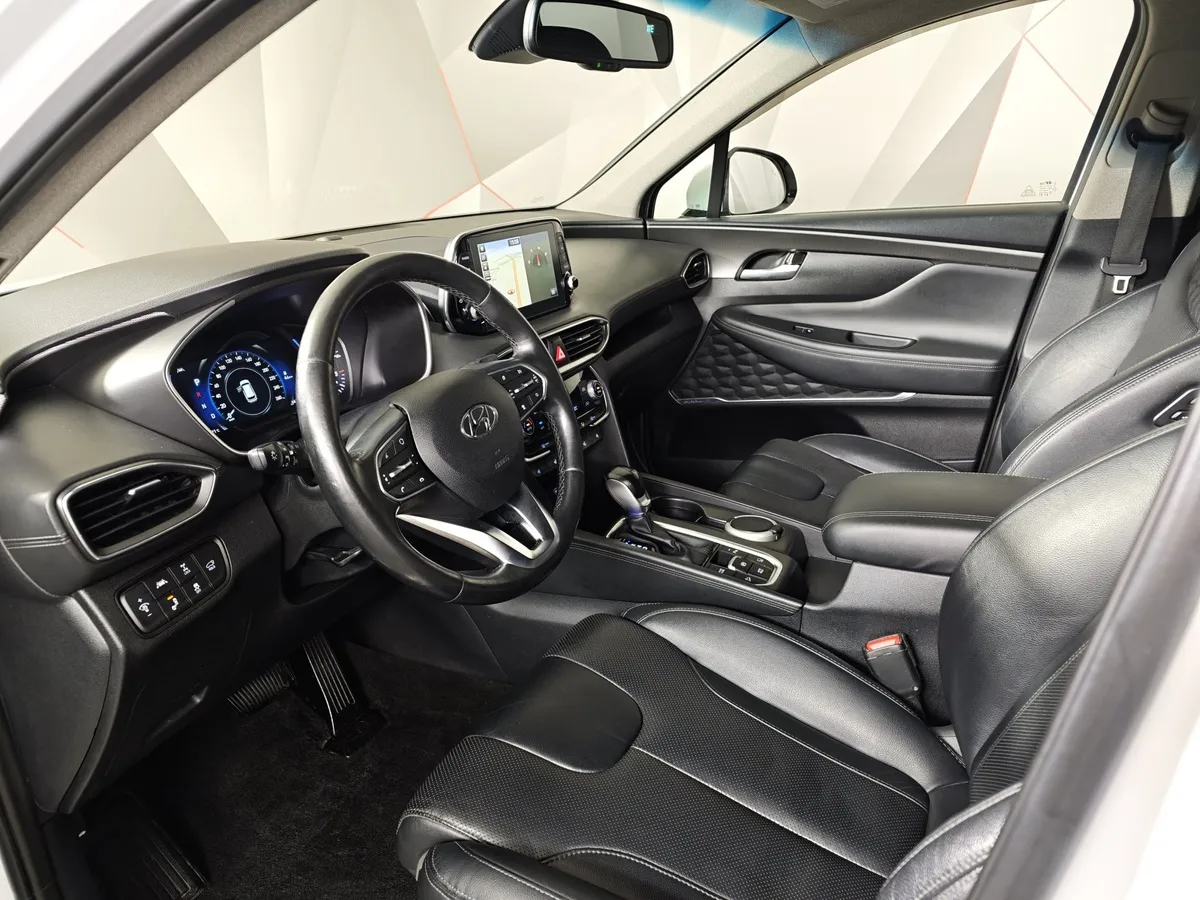 Hyundai Santa Fe 2.4 (188 л.с.) - 6AT Premier Белый в АВИЛОН. Слайд №19