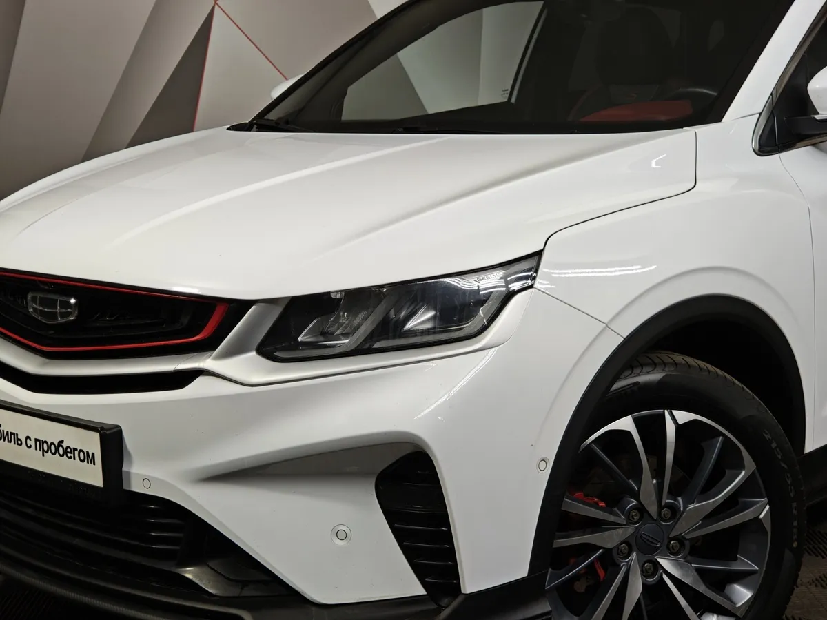 Geely Coolray 1.5T 7DCT 2WD (150 л.с.) Flagship Sport Белый в АВИЛОН. Слайд №10