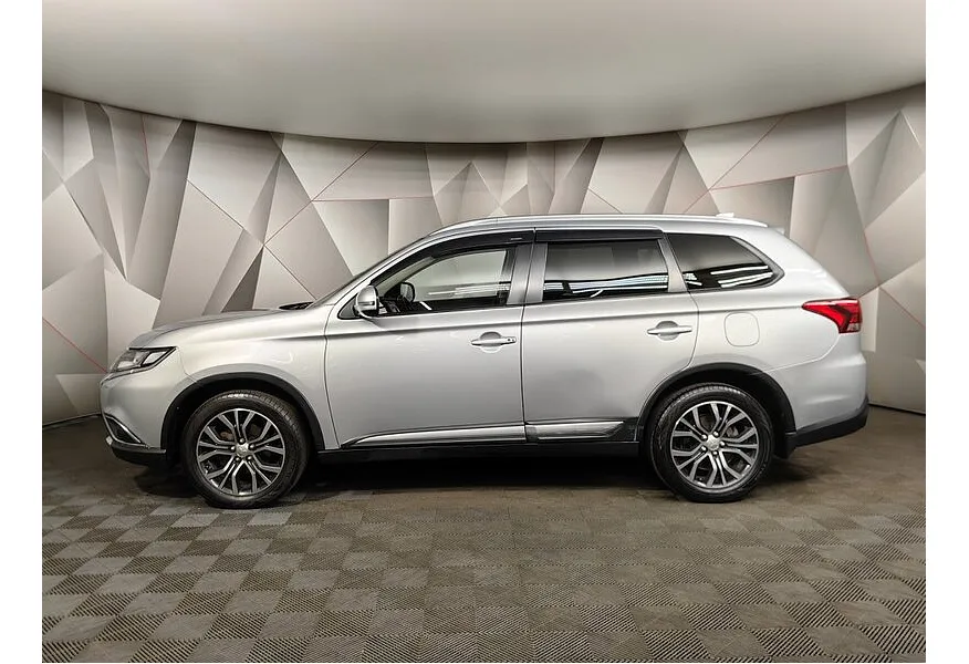 LIVE. Слайд №3