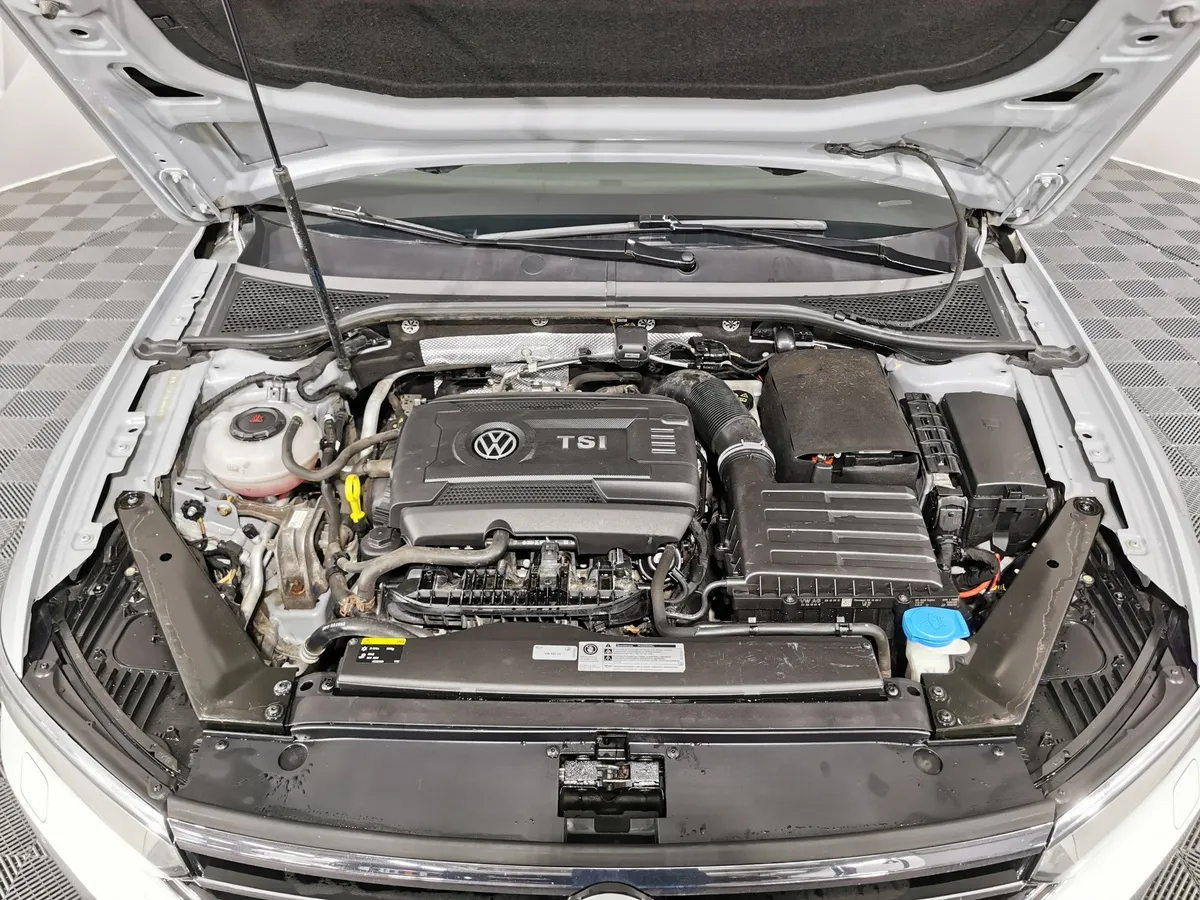 Volkswagen Passat 1.8 TSI BlueMotion DSG (180 л.с.) Comfortline Серебристый в АВИЛОН. Слайд №11