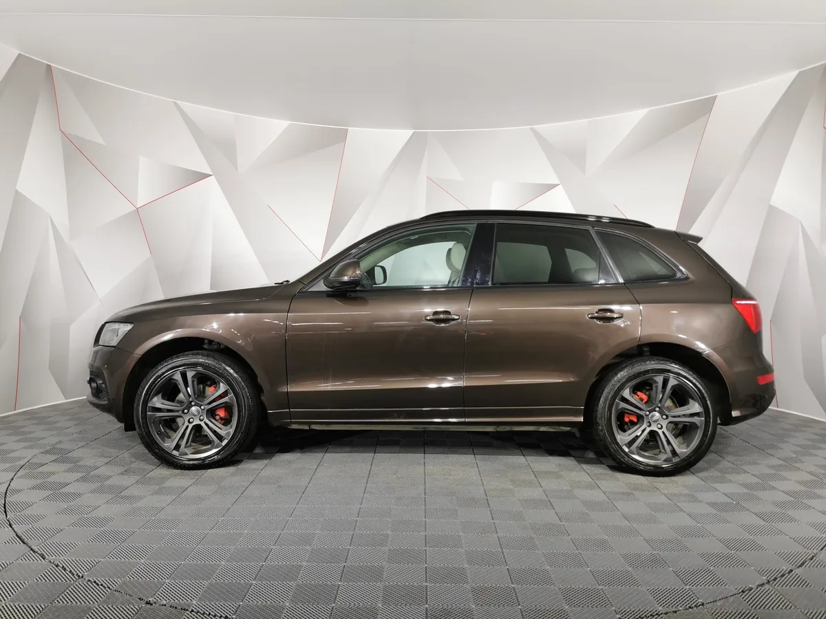 Audi Q5 2.0 TFSI tiptronic quattro (211 л.с.) Коричневый в АВИЛОН. Слайд №5