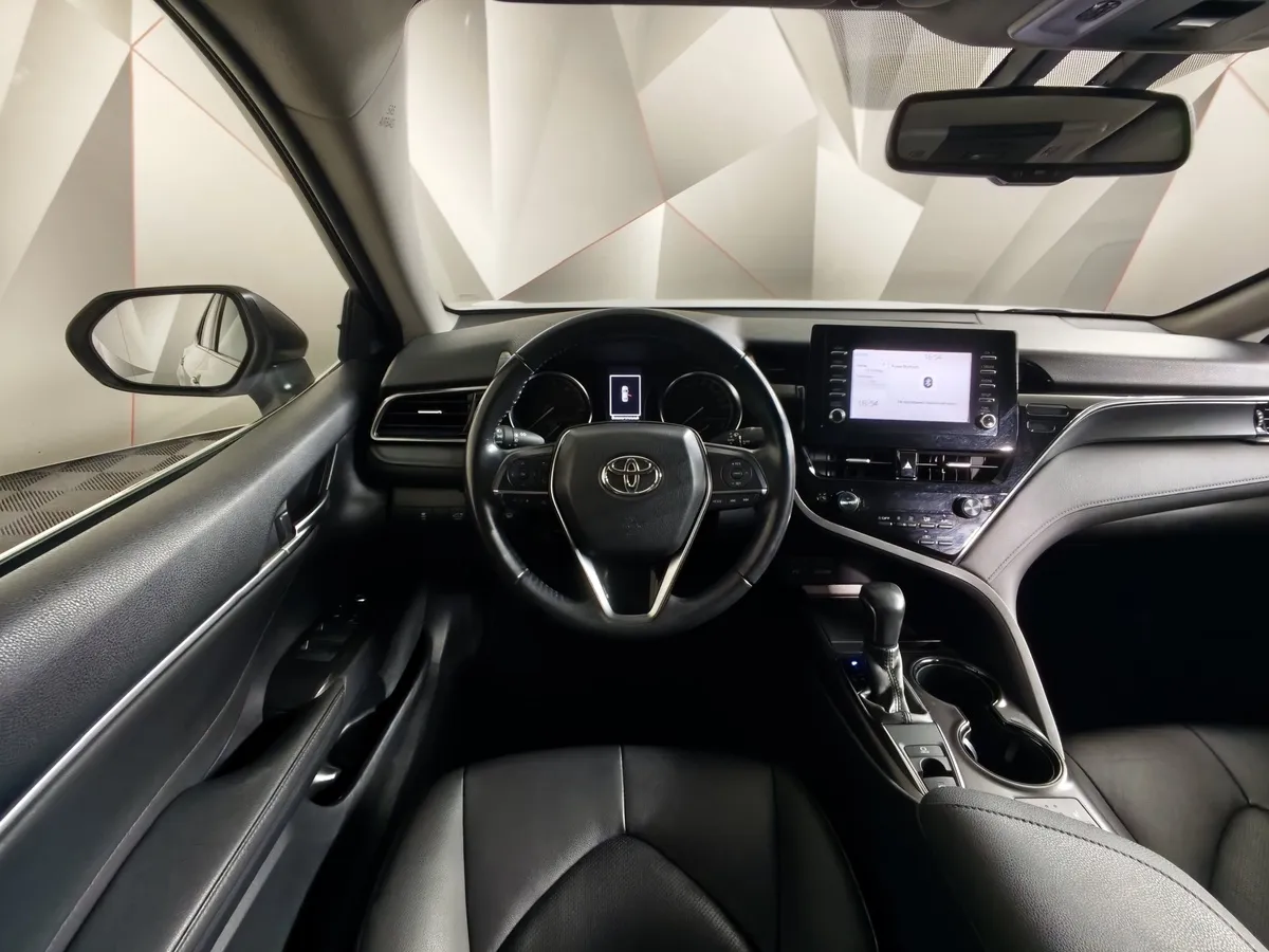 Toyota Camry 2.5 AT (200 л.с.) Prestige Safety Белый в АВИЛОН. Слайд №20