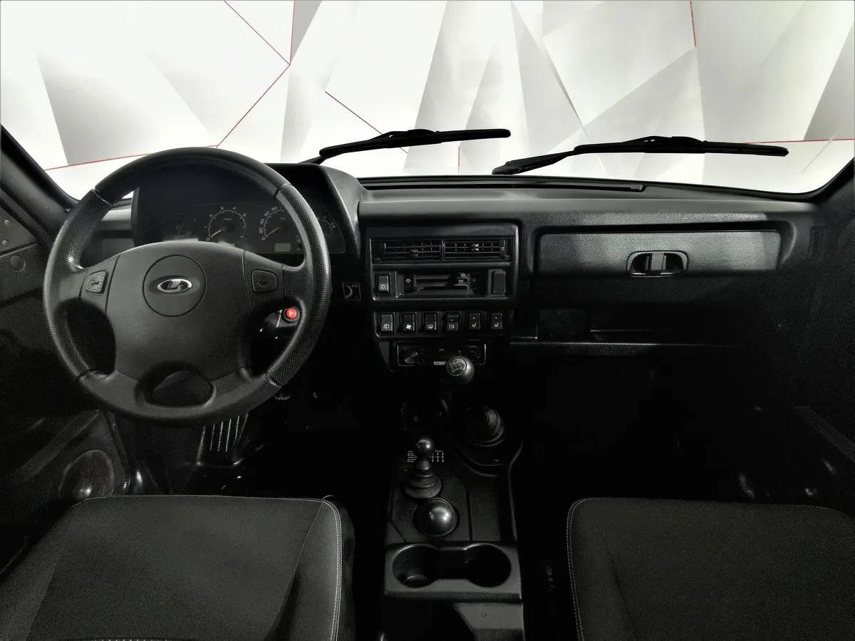 ВАЗ (Lada) 4x4 1.7 MT 8 кл. (Евро-4) (83 л.с.) Серебристый в АВИЛОН. Слайд №12
