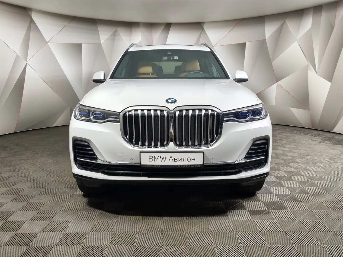 BMW X7 xDrive30d Steptronic (249 л.с.) Exclusive Launch Package Белый в АВИЛОН. Слайд №3