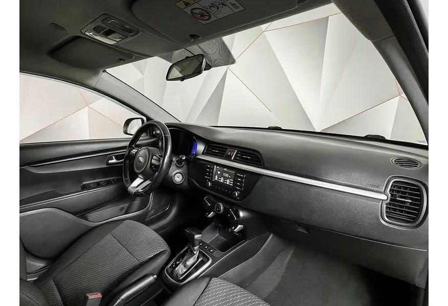 Kia Rio 1.4 AT (100 л.с.) Белый в АВИЛОН. Слайд №12 Kia Rio 1.4 AT (100 л.с.) Белый в АВИЛОН. Слайд №12