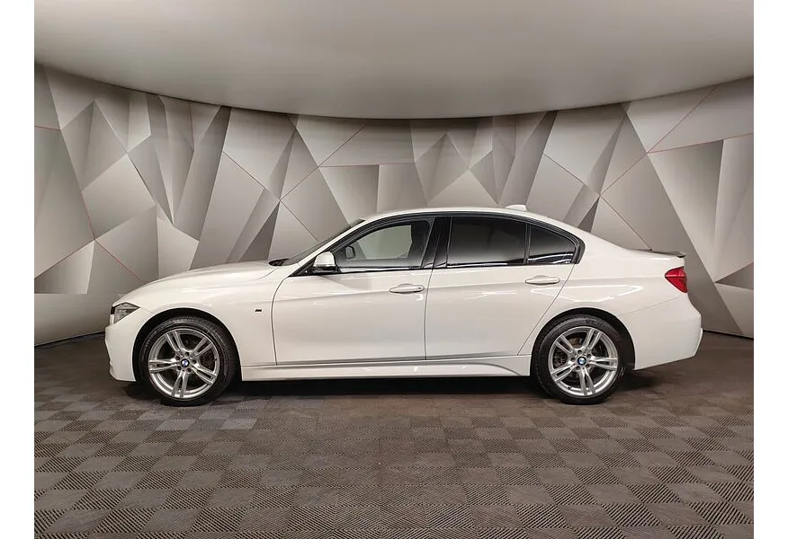 BMW 3 серия 320i xDrive AT (184 л.с.) M Sport Белый в АВИЛОН. Слайд №2